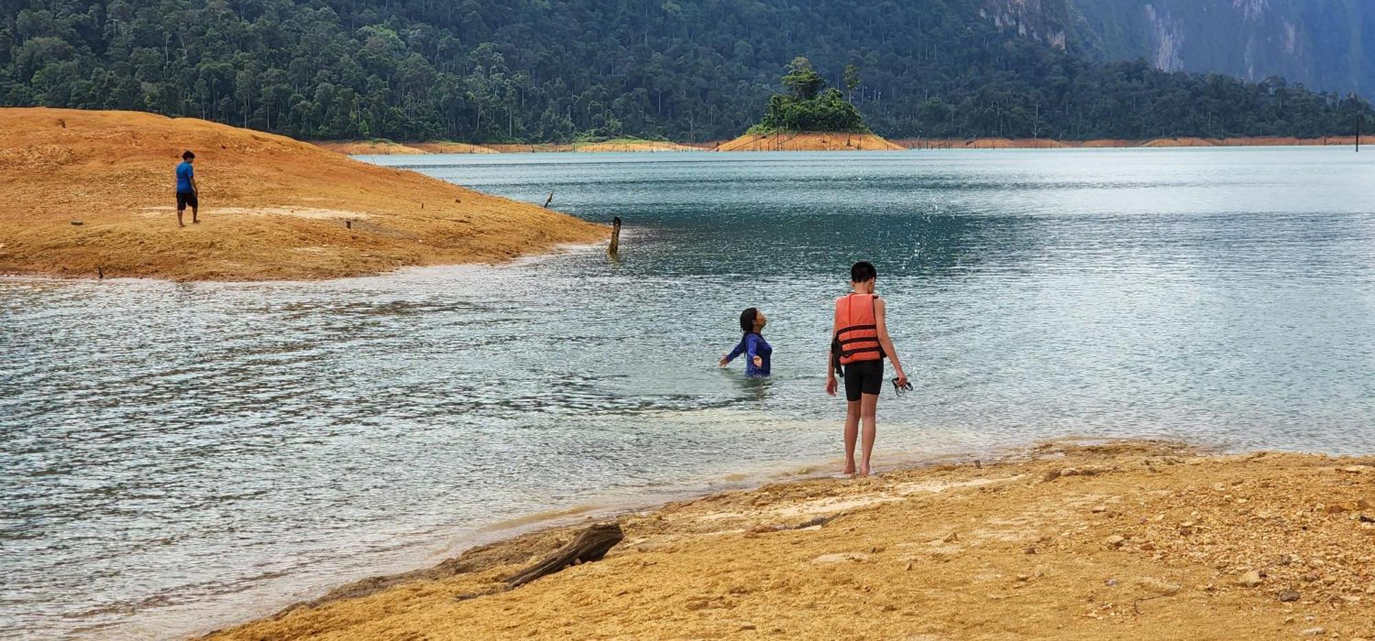 Khao Sok National Park Khaosok Happy House Bed & Breakfast エクステリア 写真